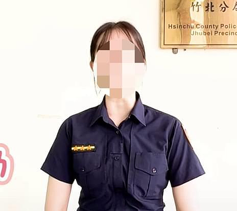 台湾女警下海兼职“性工作者”，同事上门消费，认出后偷偷举报（组图） - 1