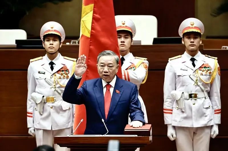 苏林就任越南国家主席，但被“临时免去”公安部长（图） - 1