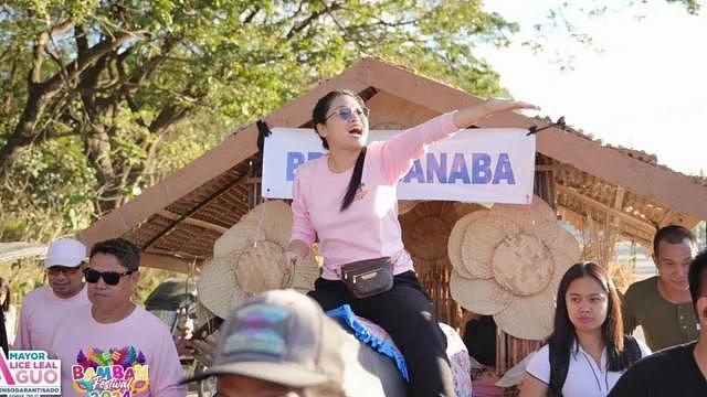 菲律宾女市长郭华萍身份之谜：“躲在养猪场长大的私生女”为何被疑为诈骗园区背后的外国间谍（组图） - 3