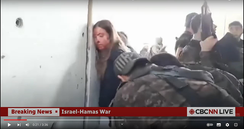 遭哈玛斯绑架画面曝！7以色列女兵脸贴墙排排站、双手被反绑（视频/图） - 1