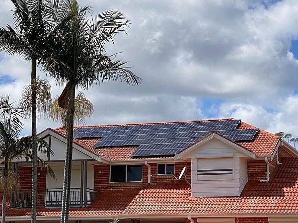 澳大利亚可再生能源开发热潮仍将持续，三年内投资额预将翻番，逾90万澳洲人依赖失业救济金生活 - 1