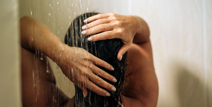 “你什么时候洗澡”！已婚华男偷拍租客，短息内容字字猥琐，被抓还说“自己性格内向”（组图） - 3