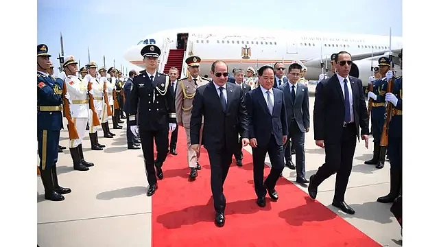 埃及总统来北京路上，收到跟以军交火的消息...（组图） - 1