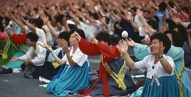 韩国恐怖教会教主选妃，东亚多国受害上千人，30年间性侵上万美女（组图） - 3