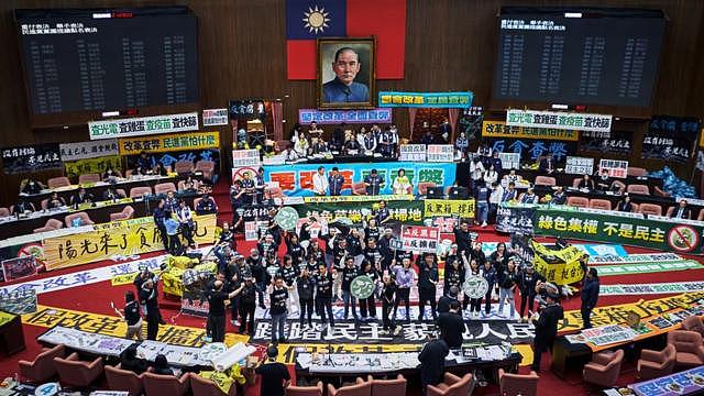 台湾国会改革法案：三读通过后会发生什么？“青鸟行动”翻转“蓝白绿”格局（组图） - 2