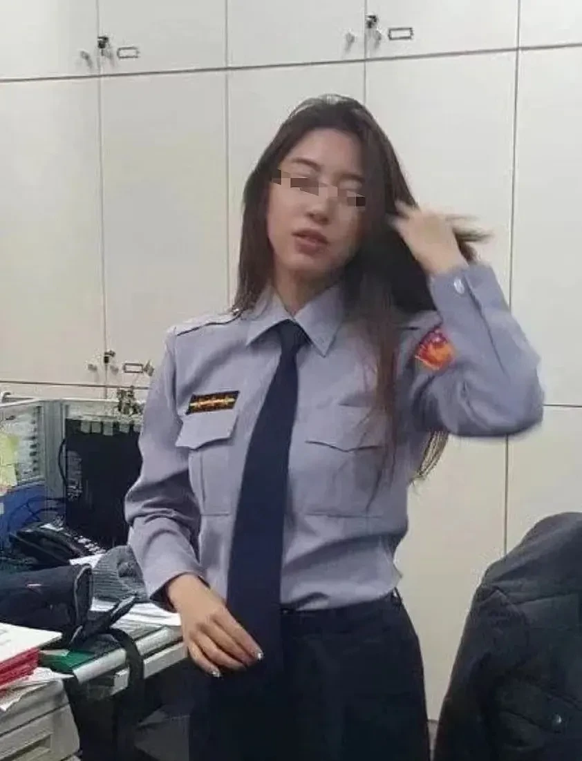 台湾女警下海兼职凭高颜值混成头牌！被男同事光顾后剧情更是离谱…（组图） - 6