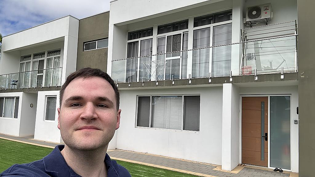 新闻 | 白手起家打造房产帝国！32岁澳男坐拥100套房产，分享低价买房秘诀（组图） - 1