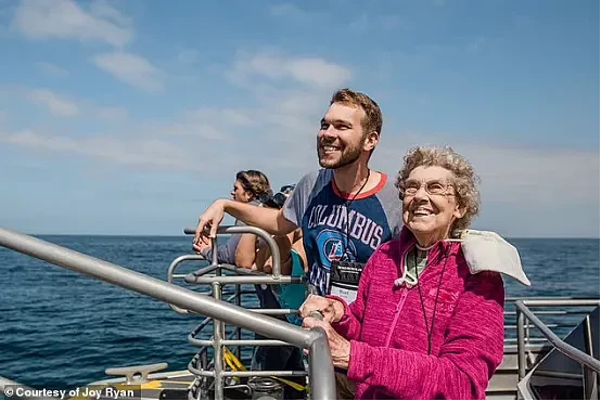 美国94岁老奶奶从未旅行过，于是孙子陪她开启了走遍全球的梦想，下一站是澳洲（组图） - 9