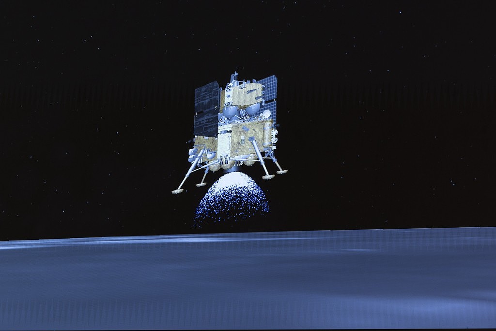 史上首次！嫦娥六号完成挖土採样任务！月球背面展开五星旗视频画面曝（视频/组图） - 13