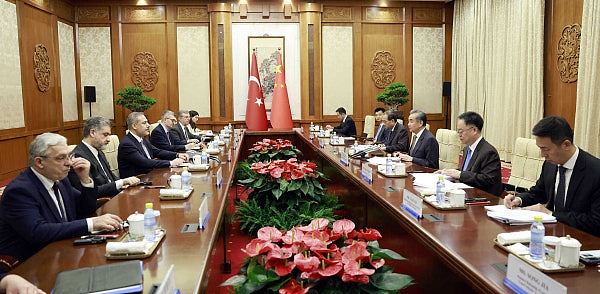 王毅晤土耳其外长，称两国要反对少数国家垄断国际事务（组图） - 2
