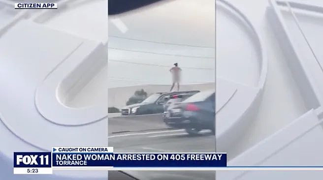 美国奇葩一幕：女子脱光站车顶，还拒捕殴打警员（视频/组图） - 3