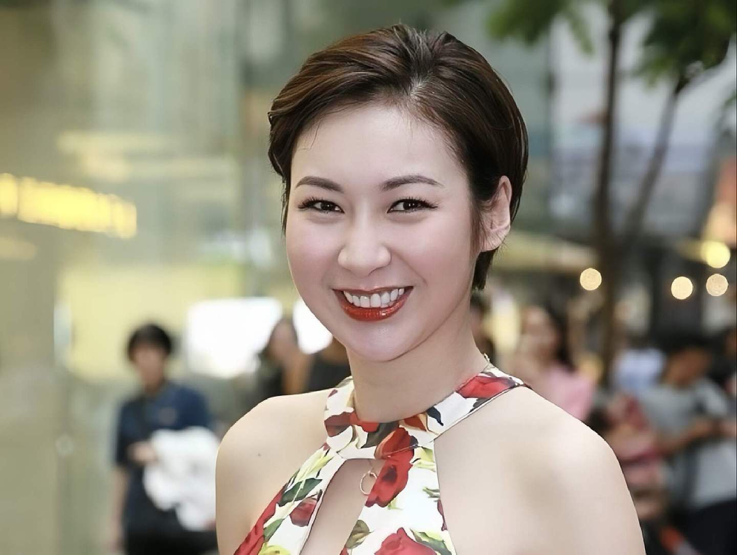 TVB女星遭非礼，被外籍人士故意撞胸口，网友调侃：胸太大（组图） - 6