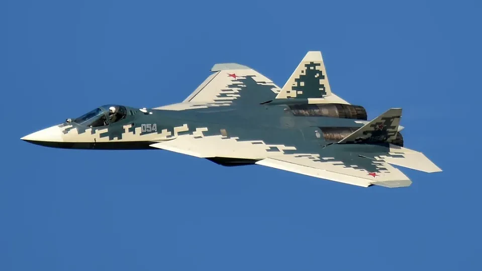 历史首次！俄国“最强隐形机”Su-57遭乌克兰击毁（组图） - 2