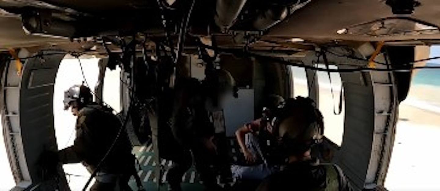 以军营救人质视频：狂奔上直升机，枪林弹雨中撤离（组图） - 10