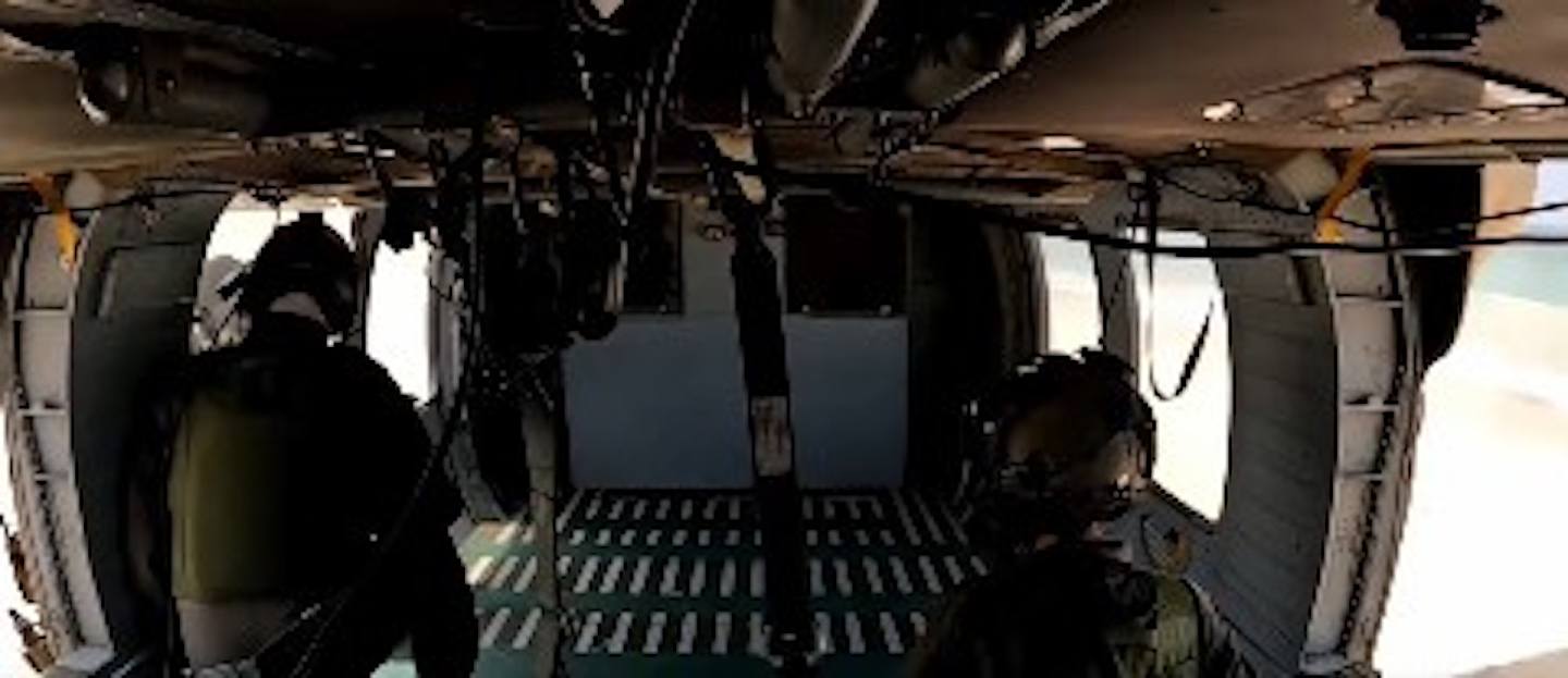 以军营救人质视频：狂奔上直升机，枪林弹雨中撤离（组图） - 7
