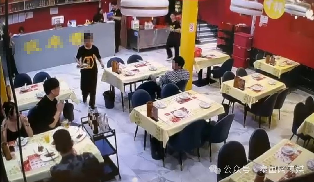 华人男子在中餐厅遭人持枪殴打，还被逼下跪道歉？更多恐怖细节公布（组图） - 5