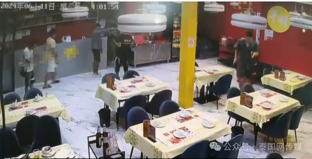华人男子在中餐厅遭人持枪殴打，还被逼下跪道歉？更多恐怖细节公布（组图） - 7