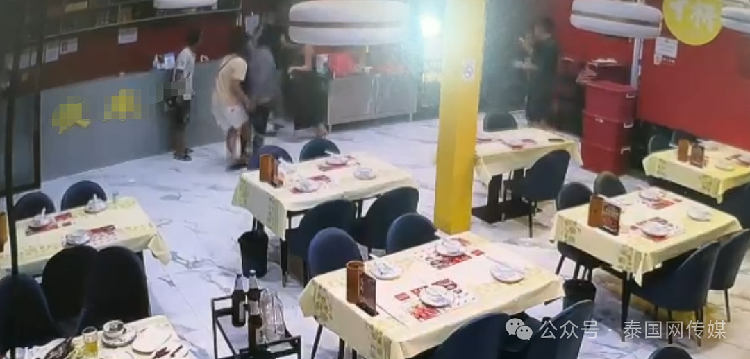 华人男子在中餐厅遭人持枪殴打，还被逼下跪道歉？更多恐怖细节公布（组图） - 10