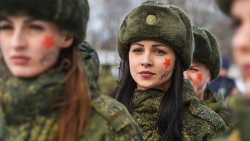 俄罗斯动员女囚入伍，担任战地医护无线电与狙击兵（图） - 1