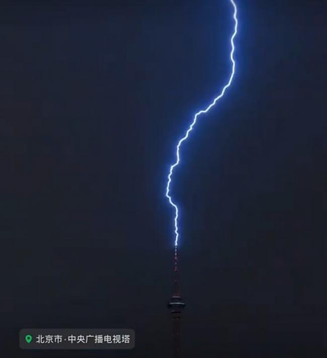 央视被雷劈，北京夜间出太阳，气象台4预警齐发（组图） - 5