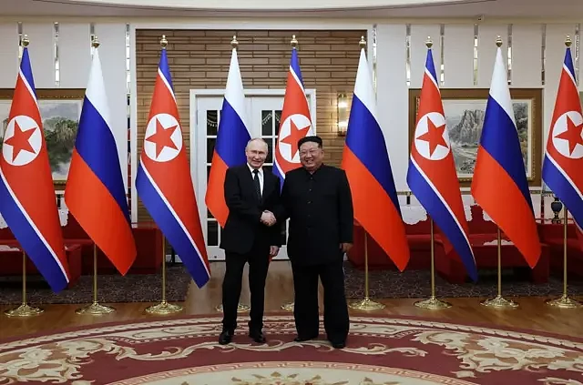 外媒：迟到的普京与热情的金正恩——俄罗斯及朝鲜签署新的“全面战略伙伴关系协议”（组图） - 1