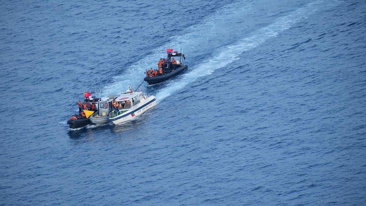 菲律宾军批中国海警携兵器登菲船只，菲多人伤1人断指，北京反驳（组图） - 3
