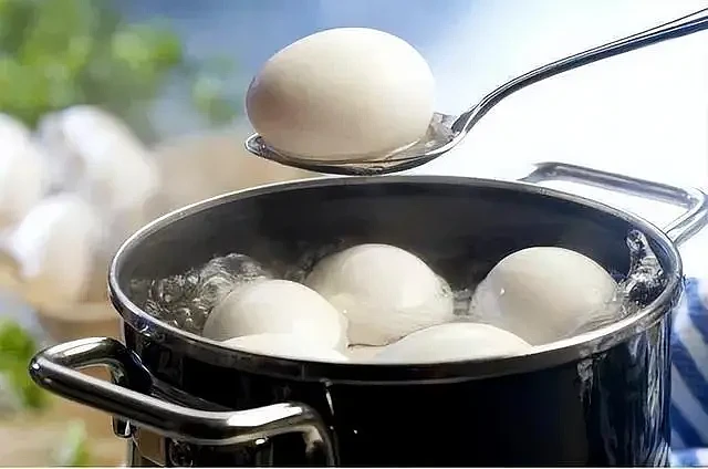早上吃一个水煮鸡蛋，一段时间会有啥变化？建议：肝不好的来看看（组图） - 2