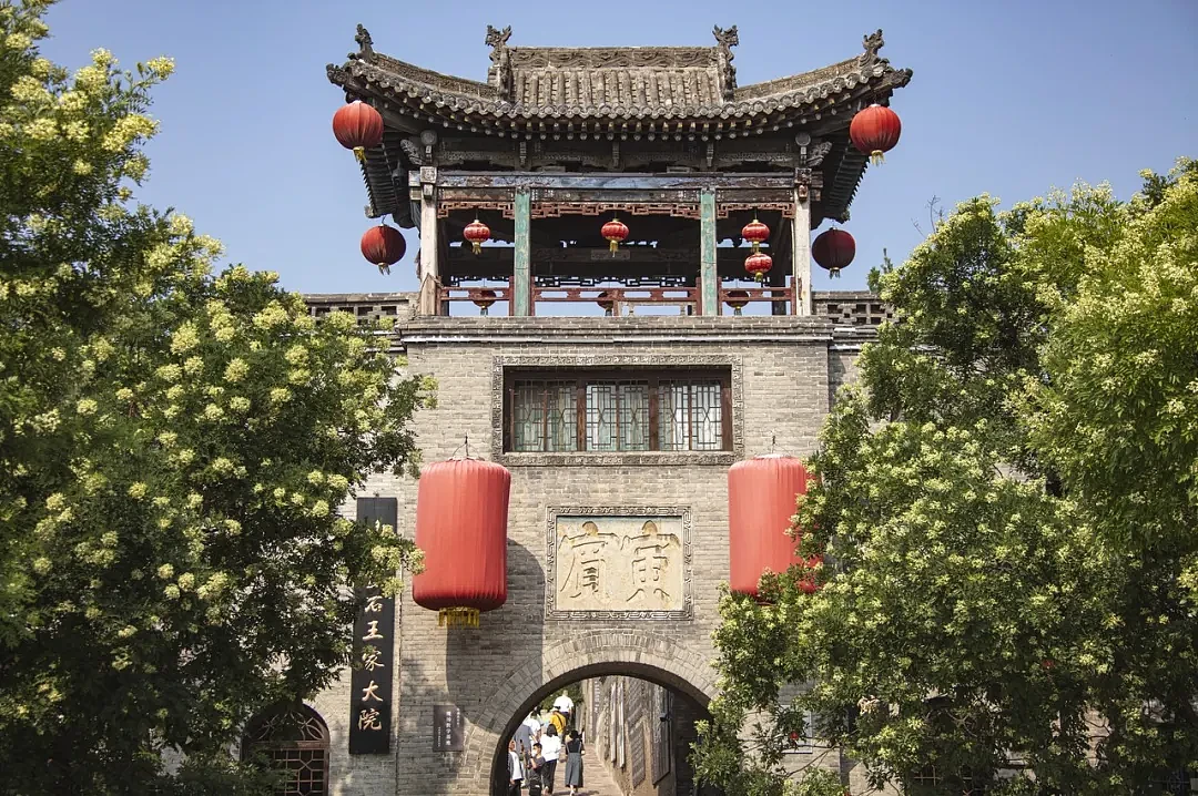 中国“第一私人豪宅”：耗时300年完工！遍地天价古董，随便摸！1118个房间，如今竟无人居住......（组图） - 23
