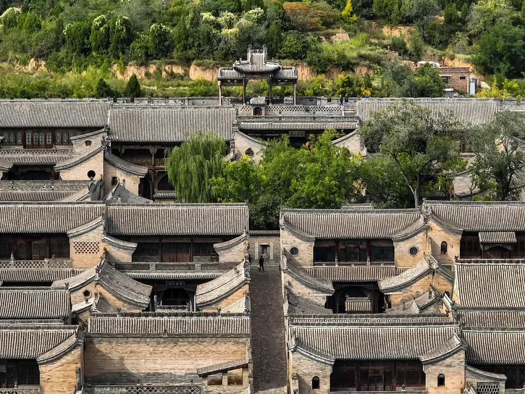 中国“第一私人豪宅”：耗时300年完工！遍地天价古董，随便摸！1118个房间，如今竟无人居住......（组图） - 7
