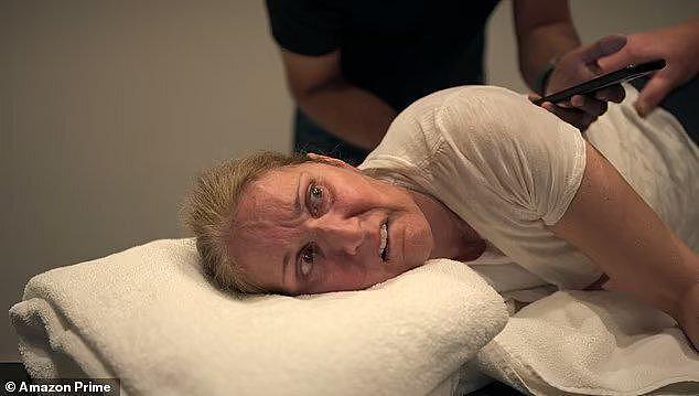 56岁席琳·迪翁首次公开发病时情景，长达10分钟的痉挛，歌迷心碎（组图） - 1