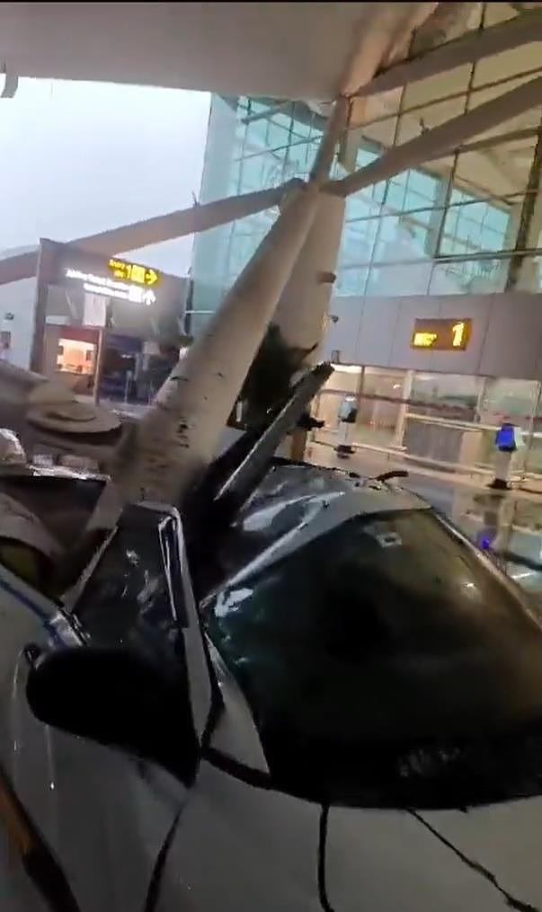 印度机场屋顶坍塌酿1死8伤，横梁插车内惊悚画面曝（视频/图） - 1