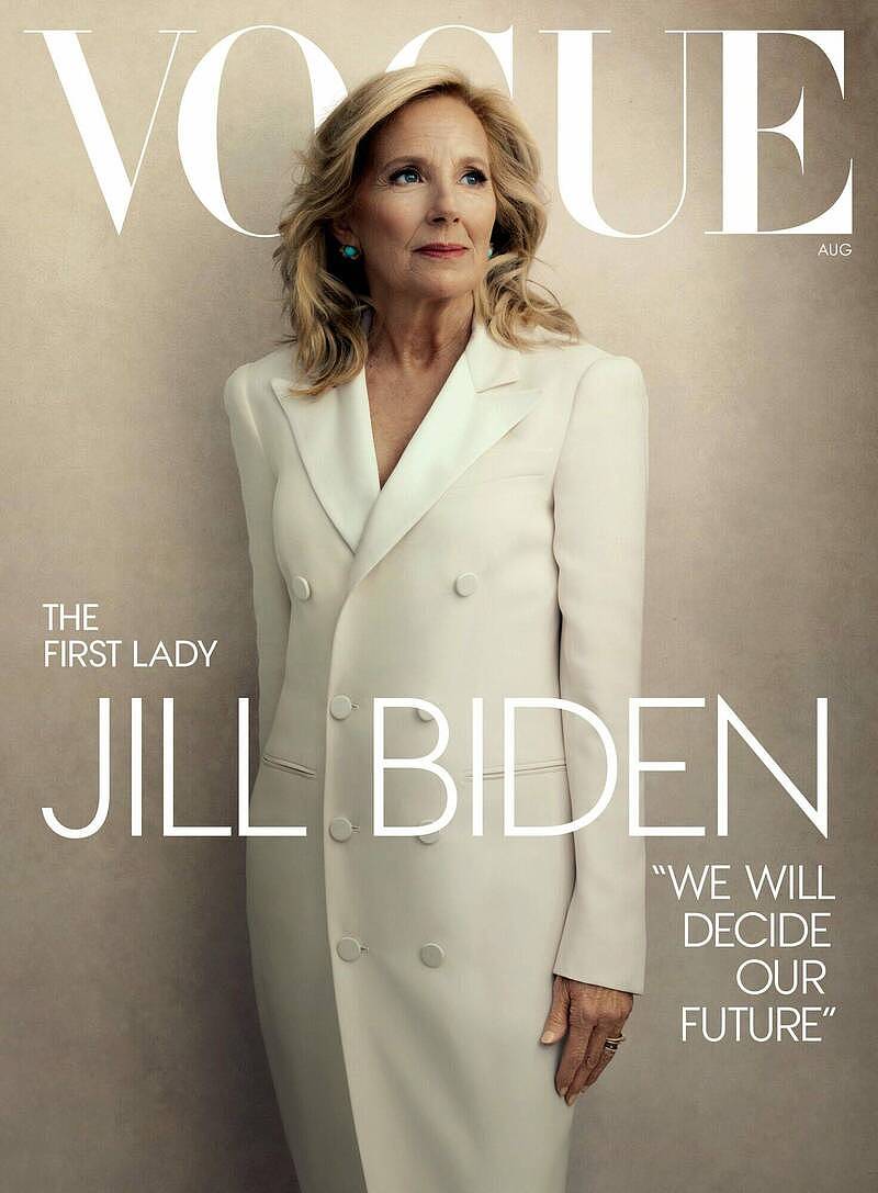 时尚政治学？美第一夫人登《Vogue》封面，霸气宣告：“我们会继续奋斗”（图） - 1