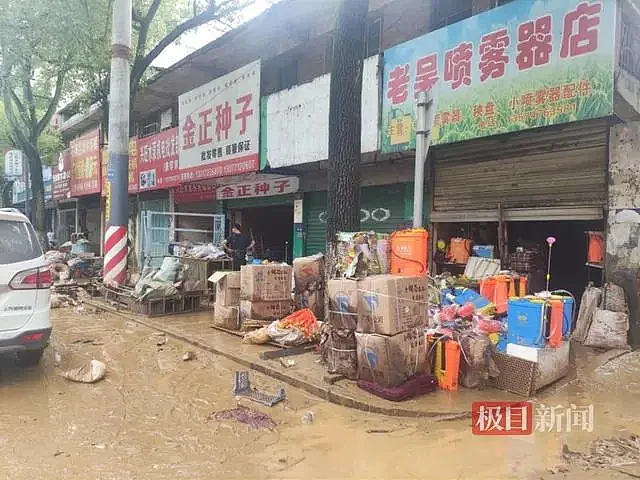 直击退洪后平江县城：商户损失惨重，清淤需要几天（组图） - 1