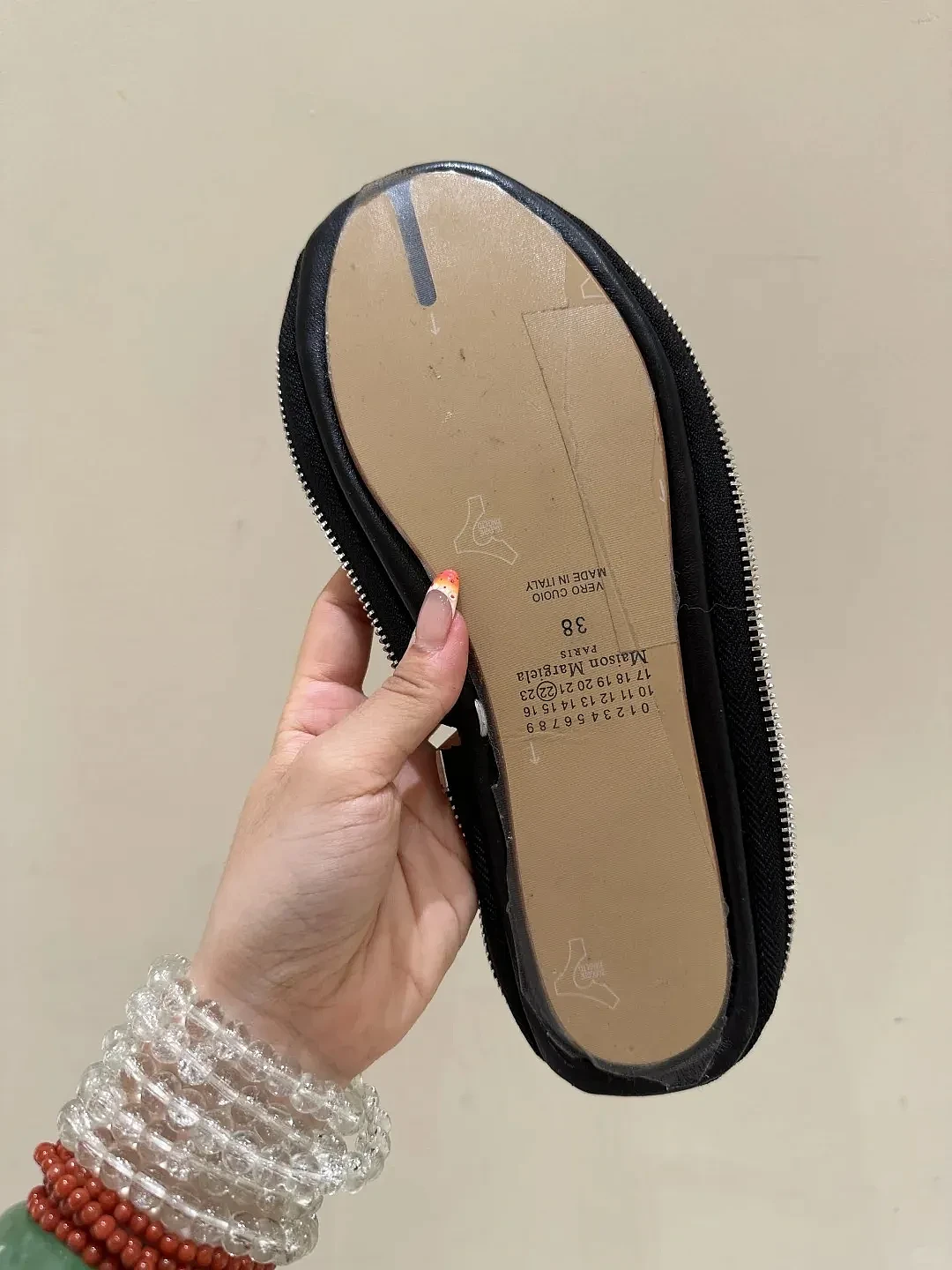 【爆笑】女友6400买的老北京布鞋有多癫？没想到...网友：布鞋爆改苍蝇拍（视频/组图） - 7