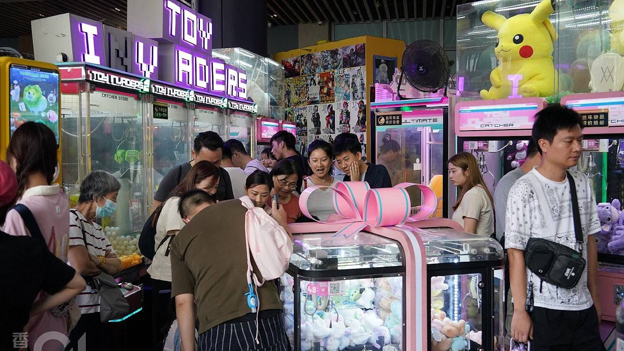 内媒关注港人爆买深圳：香港没什么服务，服务员大多数时间臭著脸（组图） - 1