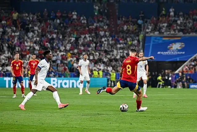 西班牙2：1胜法国入决赛，亚马尔世界波破门创纪录（组图） - 2