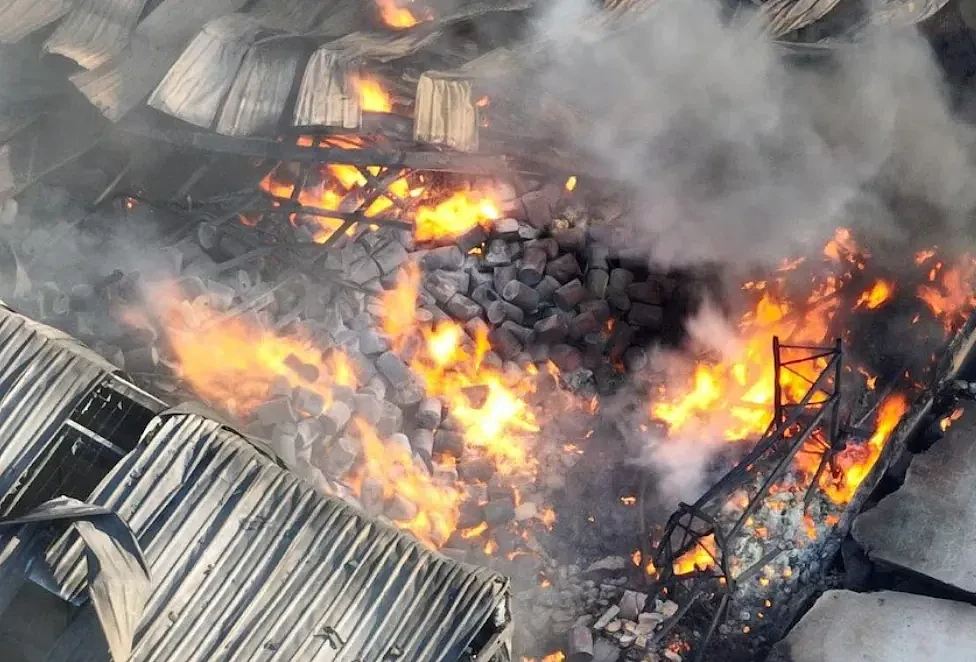 毒烟弥漫！澳大型化工厂大爆炸，巨大火球被炸飞上天；多个地区受污染，华人亲眼目击，网上疯传惊悚视频（组图） - 11