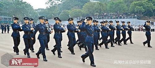 香港警队军装警察制服的变迁：从大头绿衣到全天候蓝色制服（组图） - 28