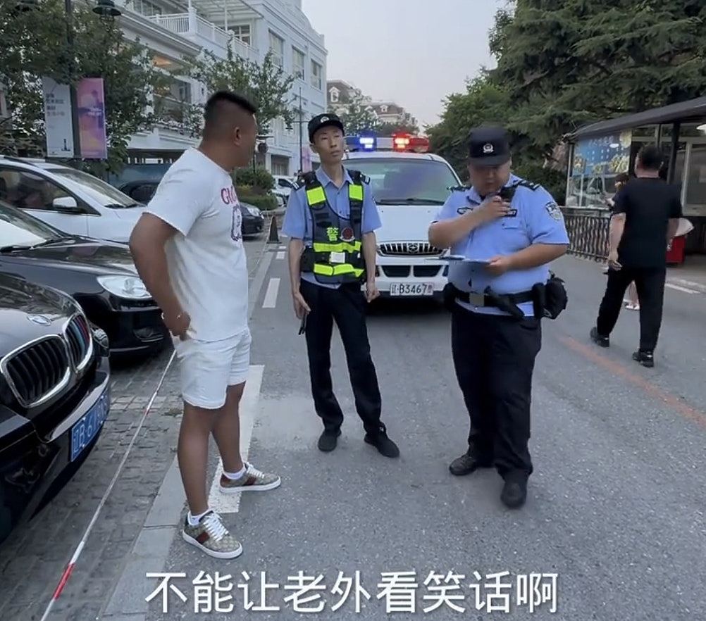 百万网红大连闹纠纷，遭警员态度恶劣无视，回应：伤了一颗爱国心（组图） - 7