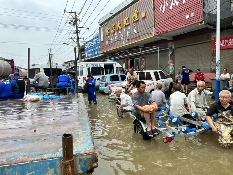 三峡大坝“十孔”全开！河南暴雨红色预警，7座大型22座中型水库抢泄洪（视频/组图） - 4