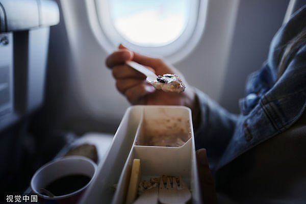 男子搭印度航空拒吃飞机餐遭通报！拦查惊见肠内藏黄金（组图） - 2