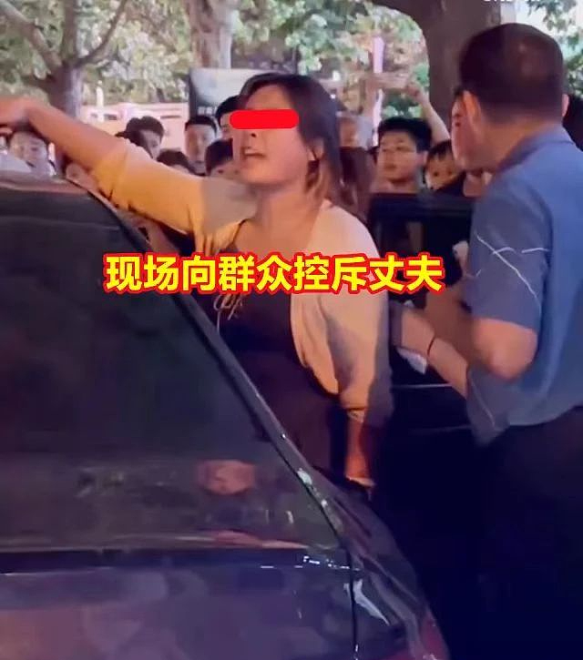 原配当街抓渣男车内出轨丰满小三，现场人山人海视频太狗血！（组图） - 1