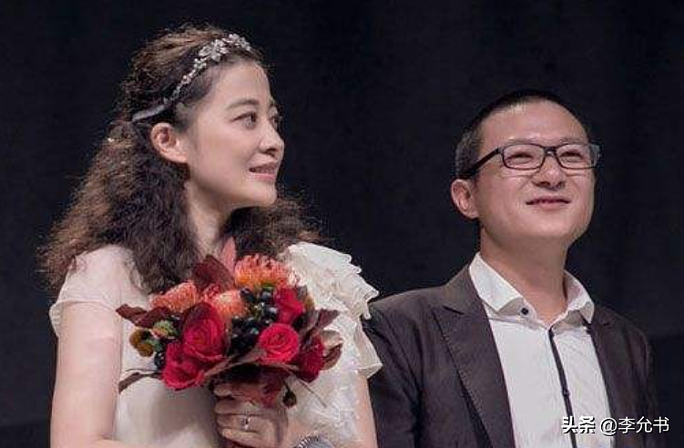 她是“最愚蠢”演员，闪婚2次，倒贴全副身家，如今48岁身价百亿（组图） - 16