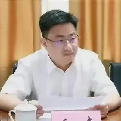 李佩霞家庭被扒：其老公是公职人员，儿子已上高中，丈夫却被指责（组图） - 13