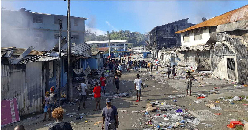 澳洲邻国爆发屠村事件！3村庄女性遭性侵丢河里喂鳄鱼，疑土地纠纷有关至少26死（组图） - 1