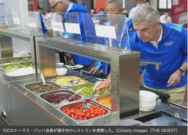 巴黎奥运被吐槽伙食差！吃块鸡肉要靠抢，日媒趁机吹捧东京奥运会吃得好…（组图） - 4