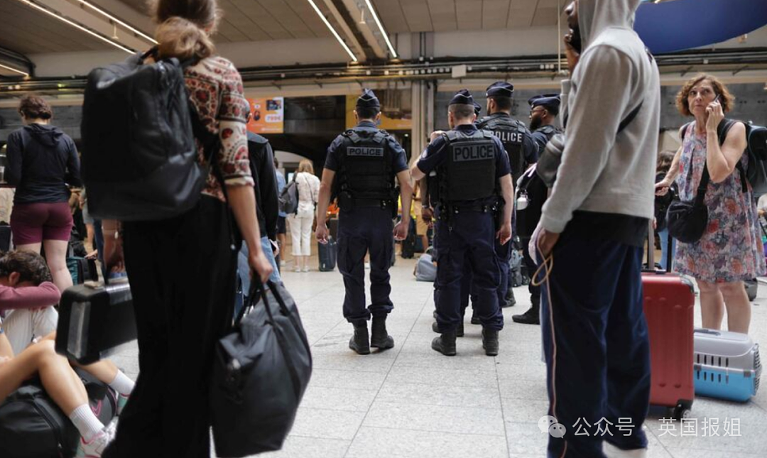 韩国队又双叒破防！开幕式被叫朝鲜后又被挂南非国旗，首金冠军名字也写错，网友：专搞我们啊（组图） - 31