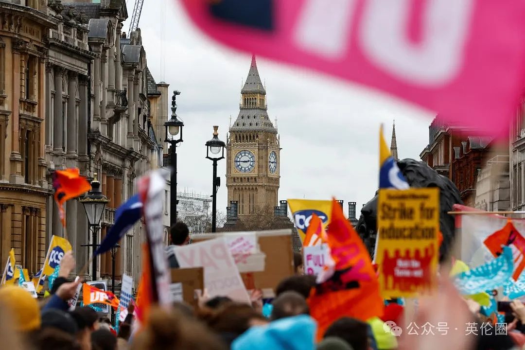 英国政府：我们破产了！ 赤字200亿英镑，国家“支离破碎“？ 网友：不是第一次，早麻了...（组图） - 3