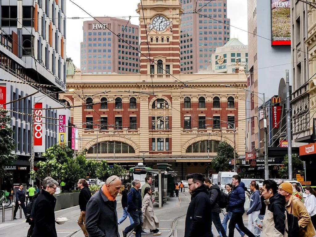 墨尔本文化遗产遭殃！117年历史钟楼被涂鸦，修复成本让政府吐血！（组图） - 5