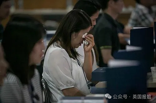 韩国霸凌又出可怕新招数！打工人为躲前辈折磨，暴雨天发洪水都得上班：不去死定了！（组图） - 12